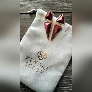 KENDRA SCOTT  Vivian Raspberry Labradorite Gold Tone Drop Earrings + Pouch